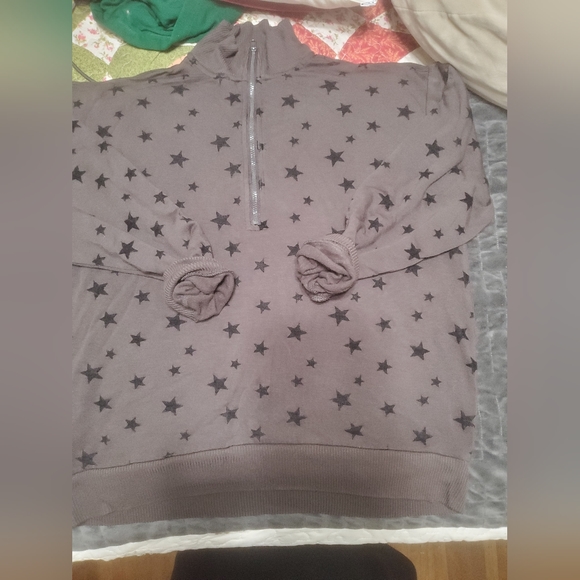 Sweater - Picture 2 of 4